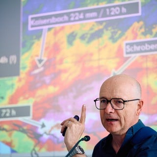 Karsten Schwanke ist Wetterexperte und spricht auf Fachmessen