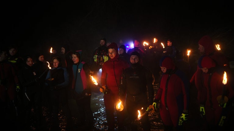 Impressionen vom Silvesterschwimmen in Neuenburg