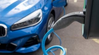 Elektroauto beim Ladevorgang