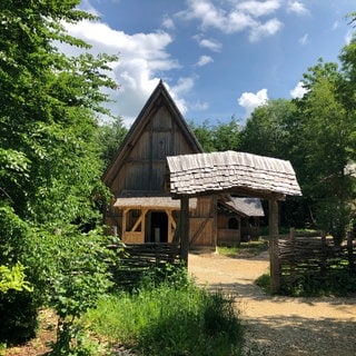 Mittelalterliche Holzkirche auf dem Campus Galli