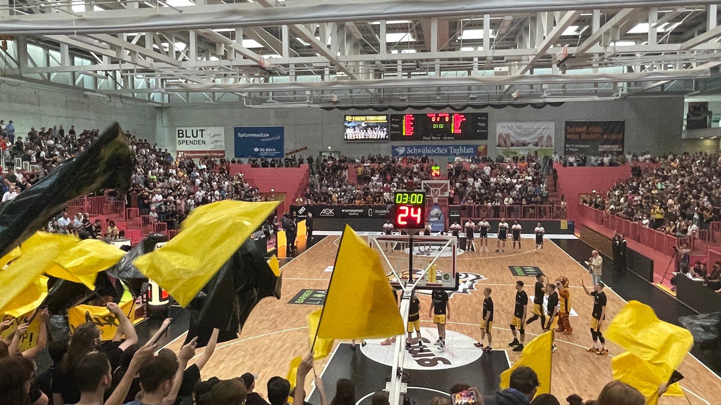 Finalspiel in der zweiten Basketball-Bundesliga in der Paul-Horn-Arena