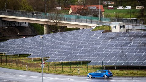 Solarpark "Lustnauer Ohren" - einer Solaranlage an der Bundesstraße 27 zwischen Tübingen und Stuttgart