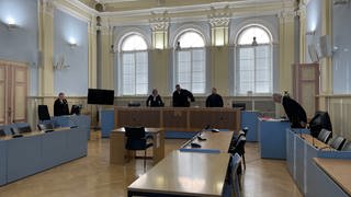 Am Landgericht Hechingen wird am 15.2 der Prozess um die Demo vor dem Haus von Ministerpräsident Kretschmann in Sigmaringen neu aufgerollt. Sowohl der Angeklagte als auch die Staatsanwaltschaft sind nach dem Urteil aus dem vergangenen Jahr in Berufung gegangen.