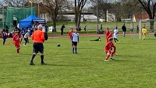 Spielszene beim internationalen Jugend-Fußballturnier um den Bentley-Cup in Hechingen