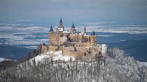 Die Burg Hohenzollern im Schnee