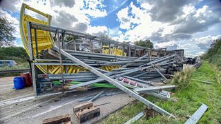 Feuerwehr Rottenburg bei der Unfallstelle auf der A 81