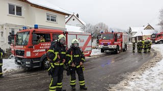 Feuerwehreinsatz der Feuerwehr Wehingen in Reichenbacham Heuberg im Schnee