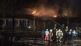 Feuer zerstört Jugendhaus in Münsingen