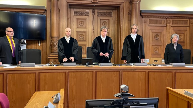 Das Schwurgericht am Landgericht Tübingen vor der Verkündung des Urteils