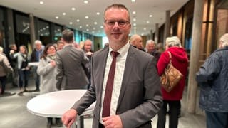 Stephan Neher nach der offiziellen Kandidatenvorstellung im Vorraum der Festhalle. Der 50-Jährige möchte in seine dritte Amtszeit als Oberbürgermeister von Rottenburg.
