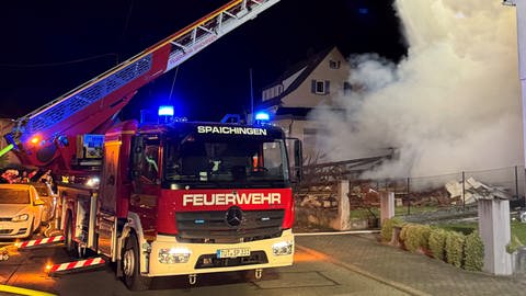 Das Haus des 82-Jährigen ist nach der Explosion völlig zerstört. Die beiden Nachbargebäude in Spaichingen blieben von dem Brand und Feuer verschont.