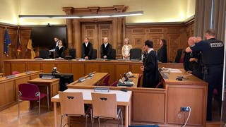 Am Landgericht Tübingen wird durch eine Revision ein Mordprozess zum dritten Mal verhandelt. Dabei geht es darum, welche Strafe der Komplize des verurteilten Mörders bekommt.