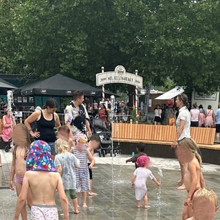 Wurden Kinder krank, weil sie in den neuen Wasserfontänen beim Neckarfest in Rottenburg am Neckar gespielt haben?