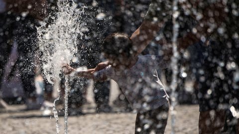 Wurden mehrere Kinder krank, weil sie in den neuen Wasserfontänen beim Neckarfest in Rottenburg gespielt haben? Diese und weitere Fragen werden derzeit noch geklärt.