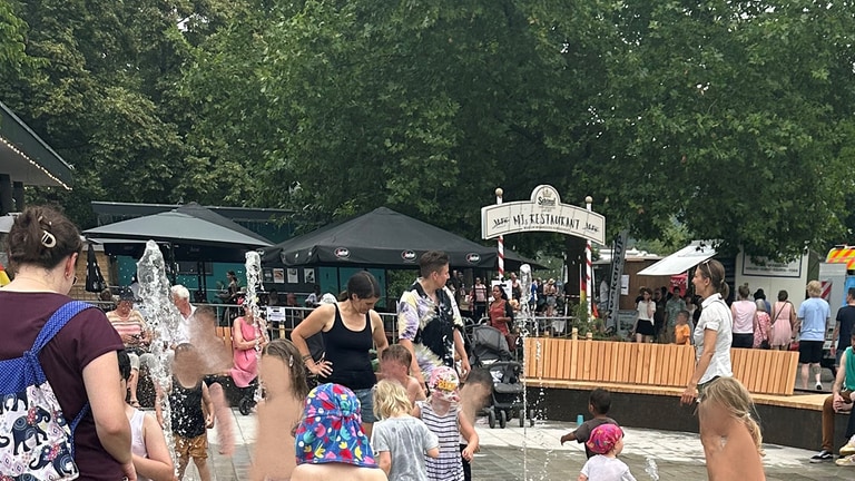 Wurden Kinder krank, weil sie in den neuen Wasserfontänen beim Neckarfest in Rottenburg am Neckar gespielt haben?