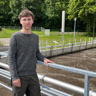 Elias Sichler macht eine Ausbildung bei der Kläranlage in Sigmaringen. In der Abwassertechnik macht er bei Wettbewerben mit und hat sich für die Weltmeisterschaft in Shanghai 2026 qualifiziert. (Foto: SWR)