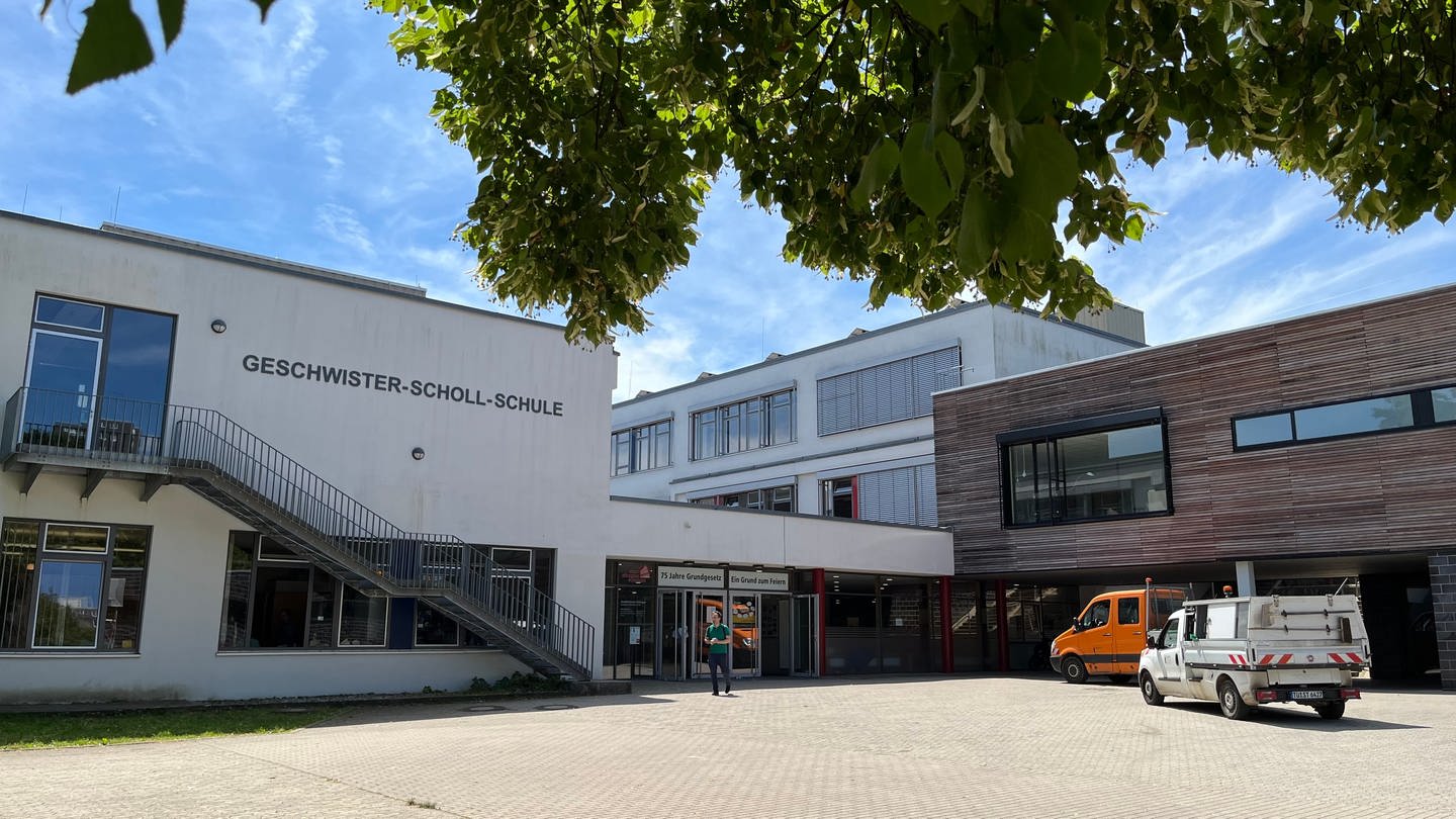 Abiturienten hatten einen Teil der Geschwister-Scholl-Schule in Tübingen im Rahmen ihres Abistreichs verwüstet. Der Schulleiter zeigte sich sehr enttäuscht.