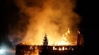 Fünf Scheunen haben in den vergangenen Wochen in Geislingen (Zollernalbkreis) gebrannt. Die Polizei vermutet Brandstiftung und hat einen Verdächtigen vorläufig festgenommen (Symbolbild)