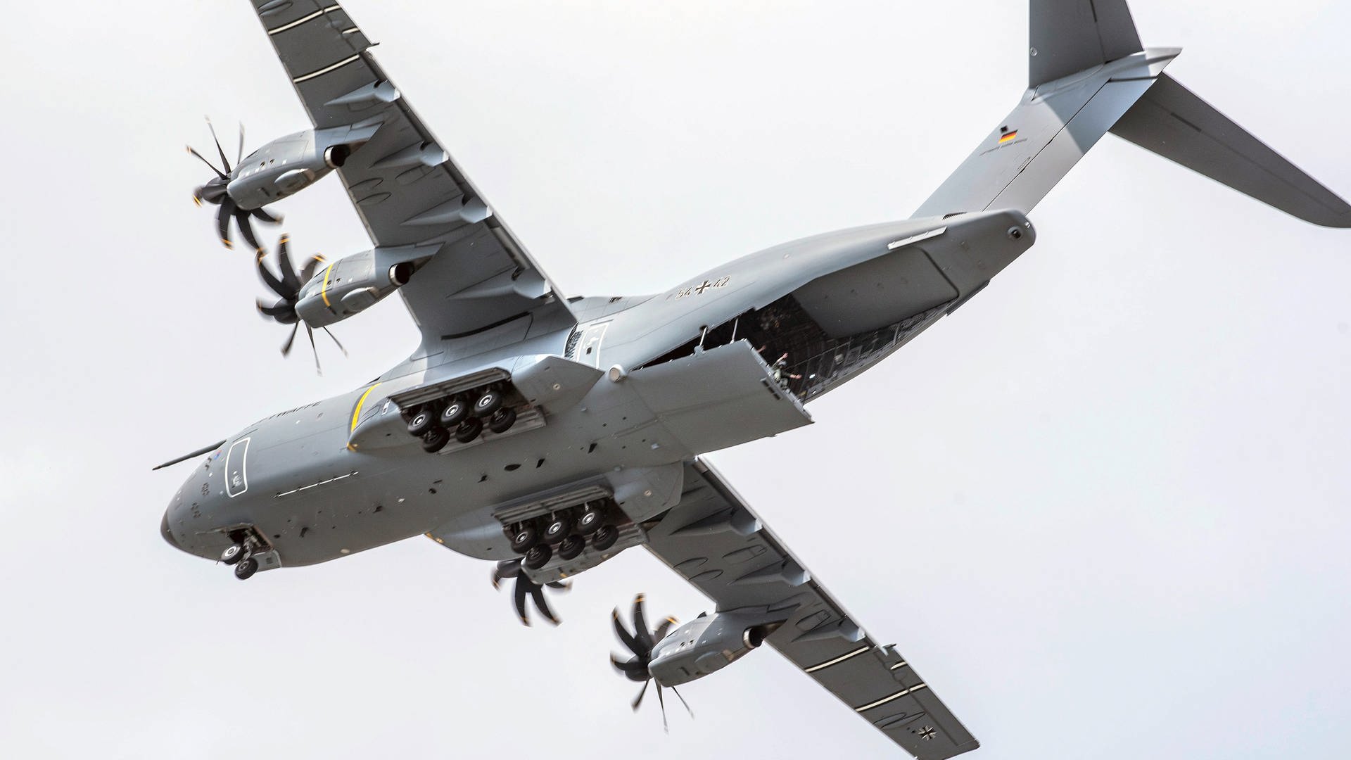 Den Hühnern zuliebe: Bundeswehr fliegt testweise über geplantem KSK-Absprunggelände