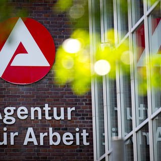 Die Arbeitsagenturen in Nagold (Kreis Calw) und Balingen (Zollernalbkreis) registrieren einen heftigen Anstieg der Kurzarbeit.