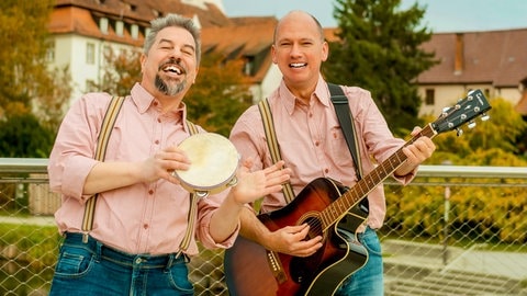 Timo Dotzauer und Ingo Dollenmaier vom Duo Mundart-Brettle, Finalisten beim Sebastian-Blau-Preis für schwäbische Mundart 2024.