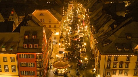 Der Weihnachtsmarkt in Rottweil ist wegen seiner historischen Kulisse bekannt und beliebt.