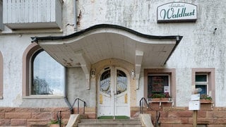 Das ehemalige Grand Hotel Waldlust ist heute ein Lost Place, der viele Fotografen anzieht. Ein Verein bietet die Möglichkeit an dort zu übernachten.