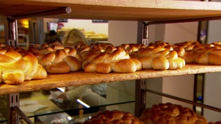 Zum Besuch beim Mutscheln in Reutlingen: Hier wird in geselliger Runde um die Mutschel gewürfelt.