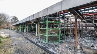 Ein Feuer hat die Wentalhalle in Steinheim am Albuch komplett zerstört.