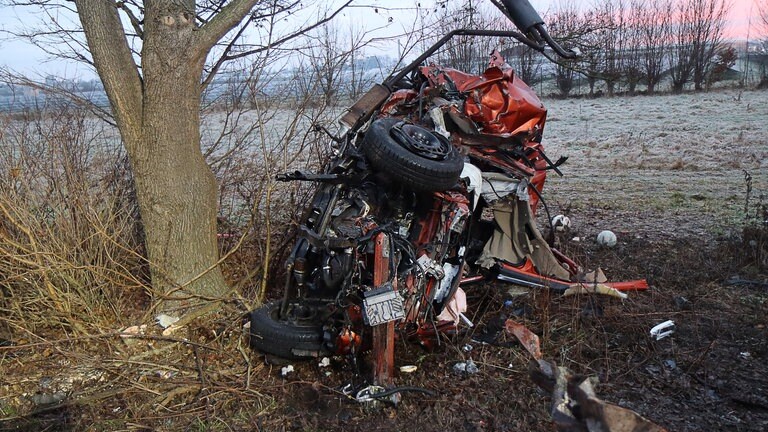 Mann Stirbt Bei Unfall Auf Der B16 Bei Gundelfingen - SWR Aktuell