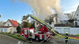 In einem Wohnhaus in Dietenheim-Regglisweiler im Alb-Donau-Kreis ist am Donnerstag ein Brand ausgebrochen. 