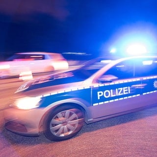 Ein junger Mann wird bei einer Schlägerei in Ulm schwer verletzt 