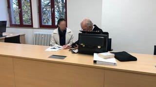 Getöteter Zweijähriger aus Bopfingen: Die angeklagte Mutter zu Beginn des Prozesses am Amtsgericht Ellwangen.