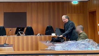 Urteil im Amtsgericht Günzburg: Der Polizist muss 90 Tagessätze à 55 Euro zahlen.