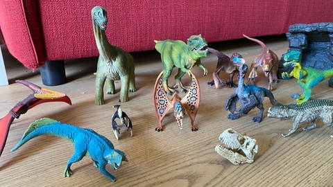 Dinos in vielen Farben sind und bleiben der Renner im Kinderzimmer - Schleich setzt künftig auch auf Harry Potter und recycelbare Figuren