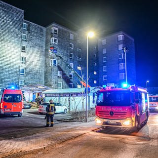 Ein Feuerwehreinsatz in Schwäbisch Gmünd, die Polizei ermittelt wegen Brandstiftung.