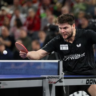 Tischtennisspieler Dimitrij Ovtcharov vom TTC Neu-Ulm. Der Verein überlegt, aus der Tischtennisbundesliga auszusteigen. (Archivbild)