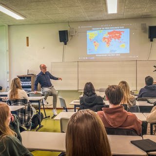 Bei den Schulmedientagen geht es unter anderem um die Gefahren von Fake News im Internet und Medienkompetenz.