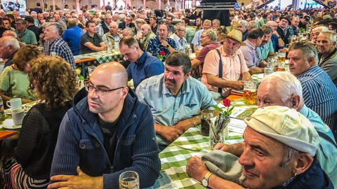 Publikum auf der Bauernkundgebung in Bopfingen.