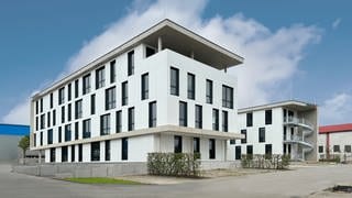 Der neue IT-Campus in Ellwangen wird am Mittwoch eingeweiht. Rund 450 IT-Spezialistinnen und Spezialisten werden nach Unternehmensangaben künftig in dem Neubau in Ellwangen arbeiten.