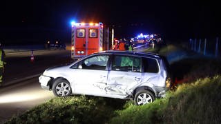 Bei dem Unfall auf der A8 bei Burgau (Kreis Günzburg) wurden ingesmat vier Fahrzeuge beschädigt. 
