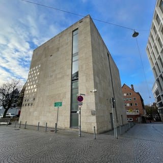 Die Ulmer Synagoge im Dezember 2023. Am 21. Dezember beginnt der Prozess um den Brandanschlag auf die Synagoge vom Juni 2021.  