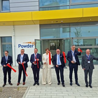Das ZSW (Zentrum für Sonnenenergie- und Wasserstoff-Forschung) stellt am Donnerstag in Ulm eine neue Anlage für Kathodenmaterialien von Lithium-Ionen-Batterien vor.