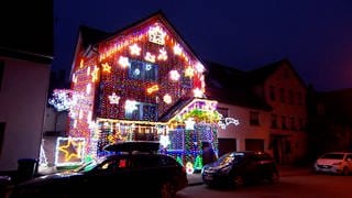 Das beleuchtete Weihnachtshaus in Heidenheim-Schnaitheim: Dieses Jahr fällt die Beleuchtung aus.