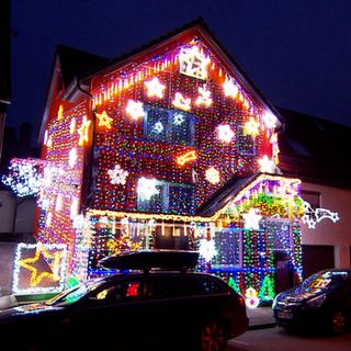 Das beleuchtete Weihnachtshaus in Heidenheim-Schnaitheim: Dieses Jahr fällt die Beleuchtung aus.