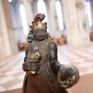 Die Figur des Melchior steht im Ulmer Münster.