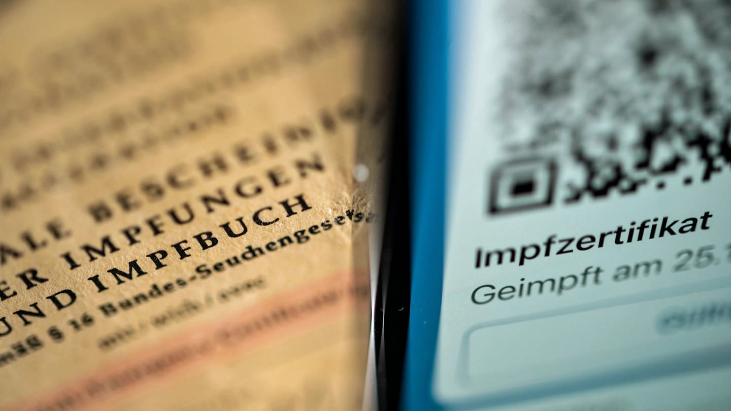 Prozess gegen Hausarzt aus Wemding wegen gefälschten Impfzertifikaten findet im Mai am Augsburger Landgericht statt.