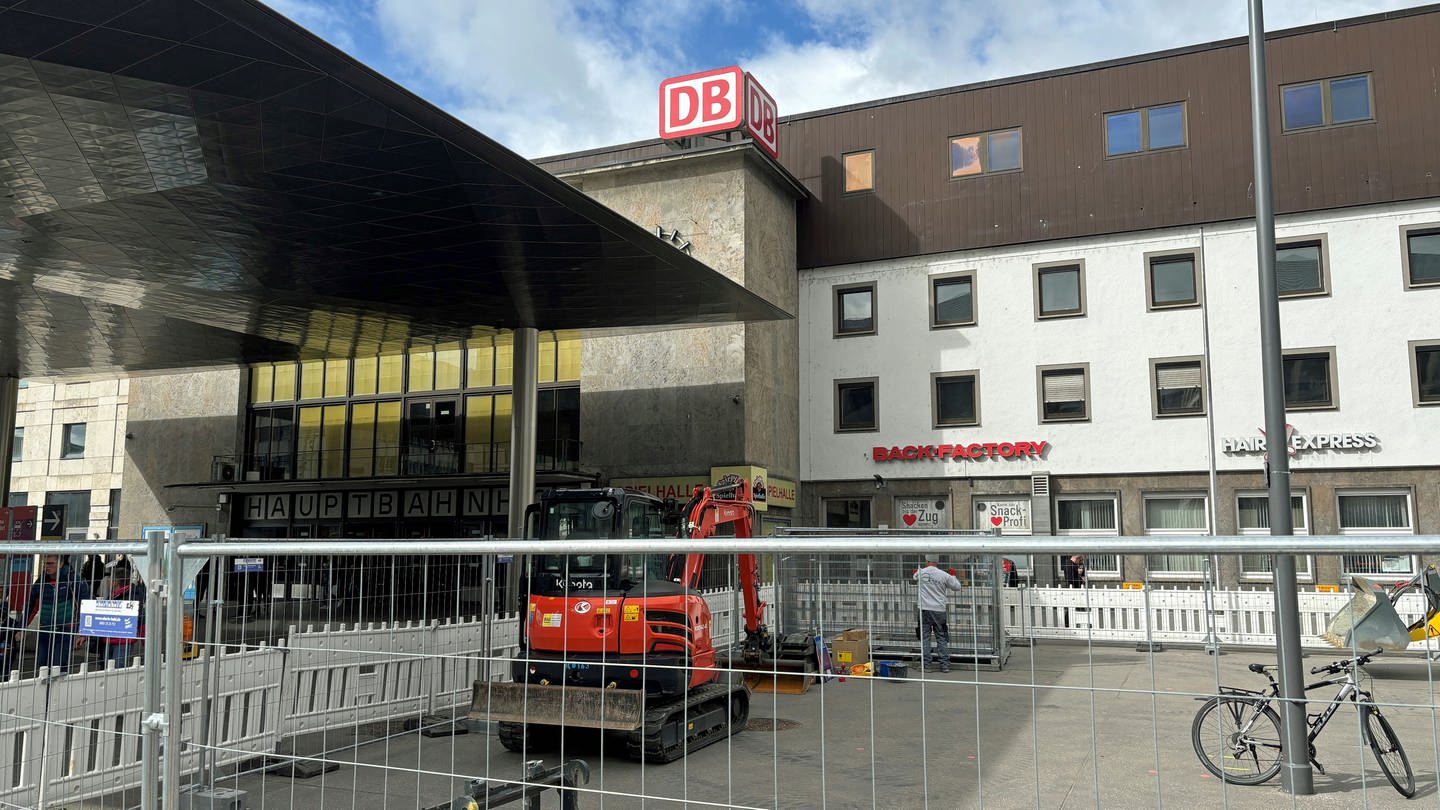 Wegen Baustelle werden am Schwörwochenende viele Zugverbindungen am Ulmer Hauptbahnhof ausfallen.