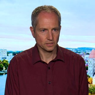 Rechtsanwalt Thomas Oberhäuser aus Ulm im SWR Interview über die Abschiebungen von Straftätern und Probleme und Chancen des Asylrechts. 