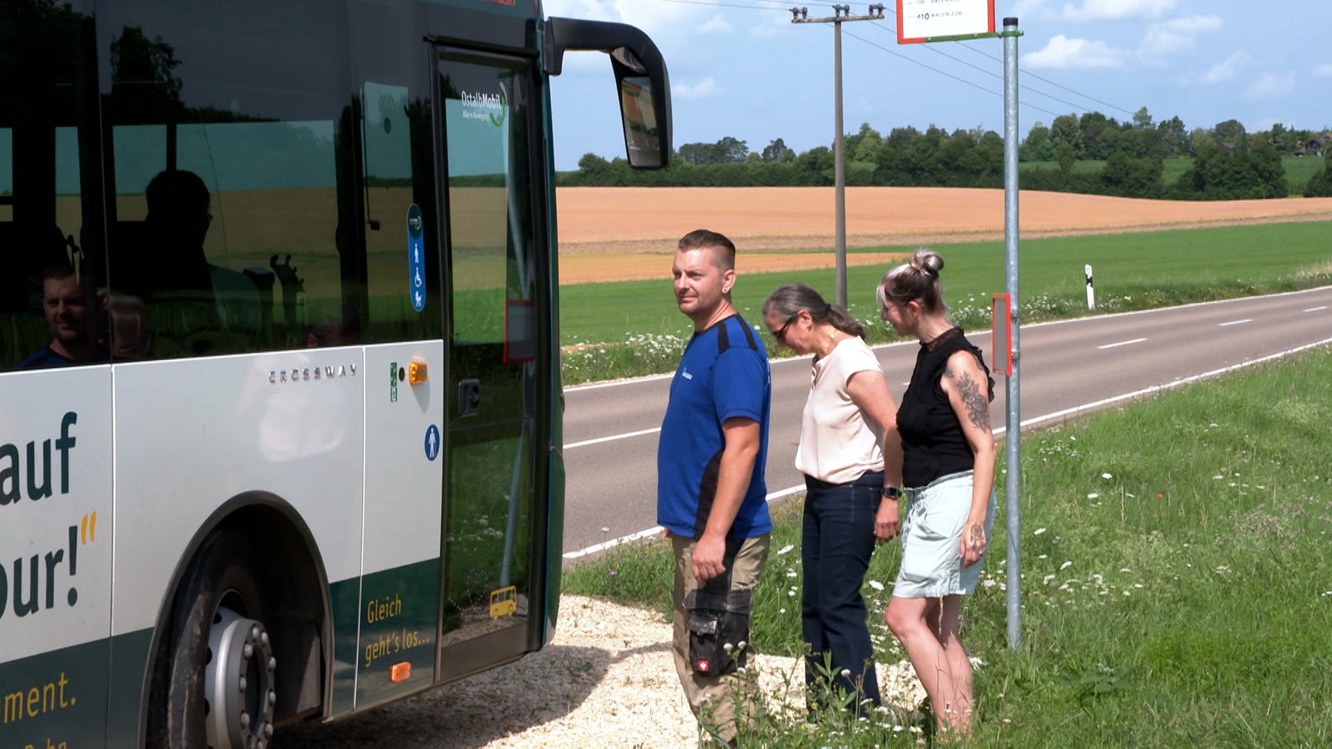 Ärger bei Neresheim: Bus hält nur an viel befahrener Landesstraße